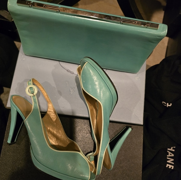 Vintage Charles Jourdan Shoes and Purse - Picture 4 of 9